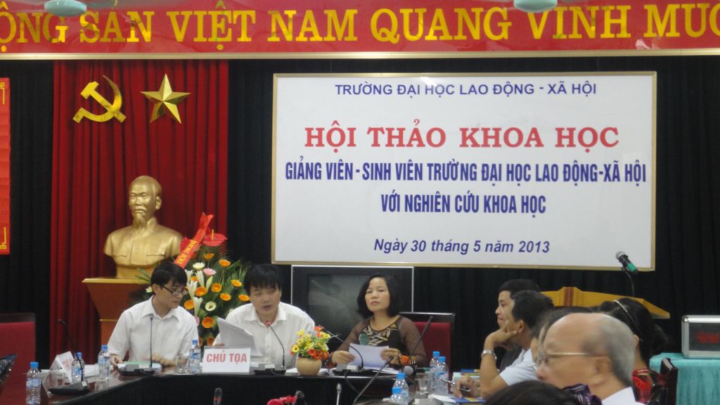 Hội thảo khoa học “Giảng viên - Sinh viên Trường Đại học Lao động - Xã hội với nghiên cứu khoa học”